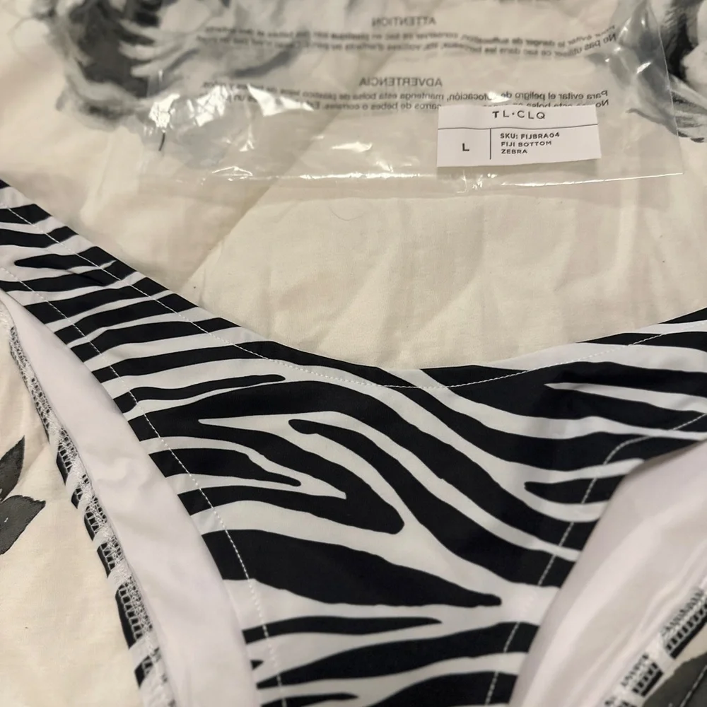 Zebra Bottom - Picture 4 of 5